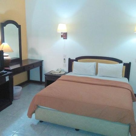 Hotel Zaitun Selaparang Lombok Exterior foto