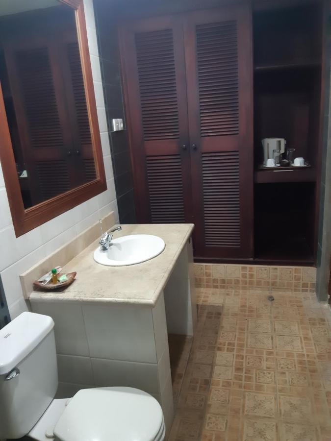 Hotel Zaitun Selaparang Lombok Exterior foto